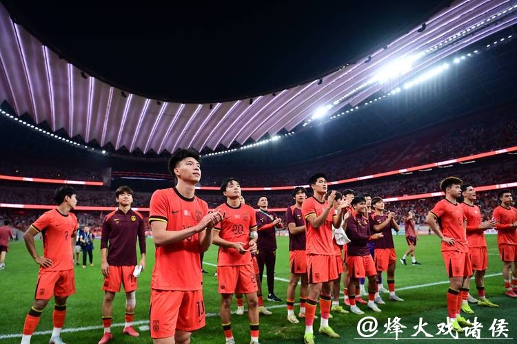 U23男足晋级亚洲杯决赛 中国足球期待更进一步(体育大看台) U23男足晋级亚洲杯决赛 中国足球期待更进一步(体育大看台)